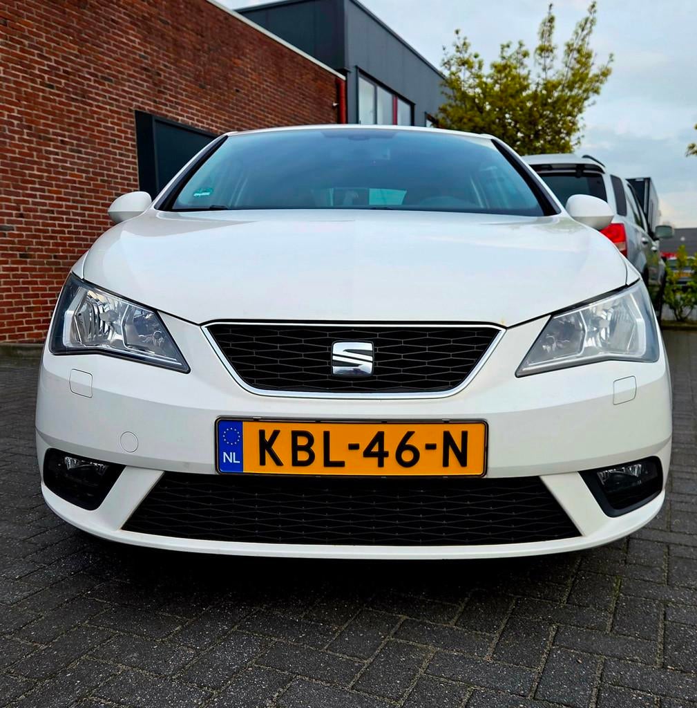 SEAT IBIZA 1.2 TSI I-Tech CLIMA|CRUISE|NAV|STOELVERW|LEER, Auto's, Seat, Voorwielaandrijving, Euro 5, Gebruikt, Zwart
