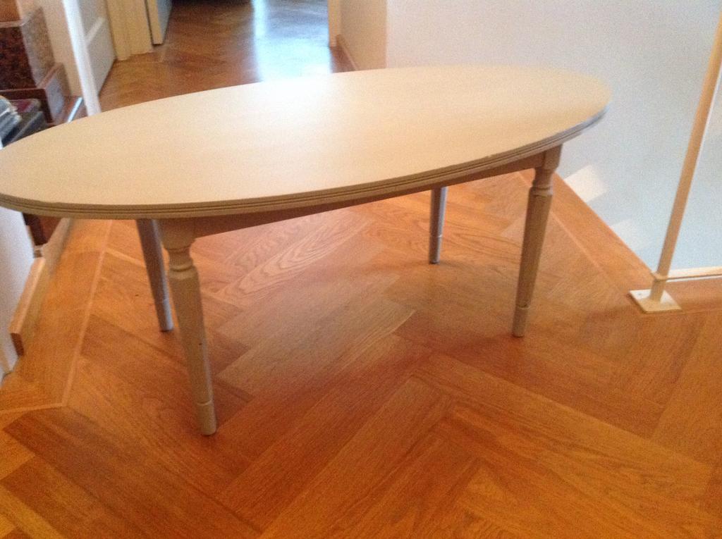 VINTAGE OVALE MUISGRIJS”SALONTAFEL”95x44 cm, Huis en Inrichting, Tafels | Eettafels, Ophalen of Verzenden, Zo goed als nieuw