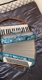 Marinucci accordeon, Muziek en Instrumenten, Accordeons, Ophalen, Gebruikt, Met riemen, 80-bas