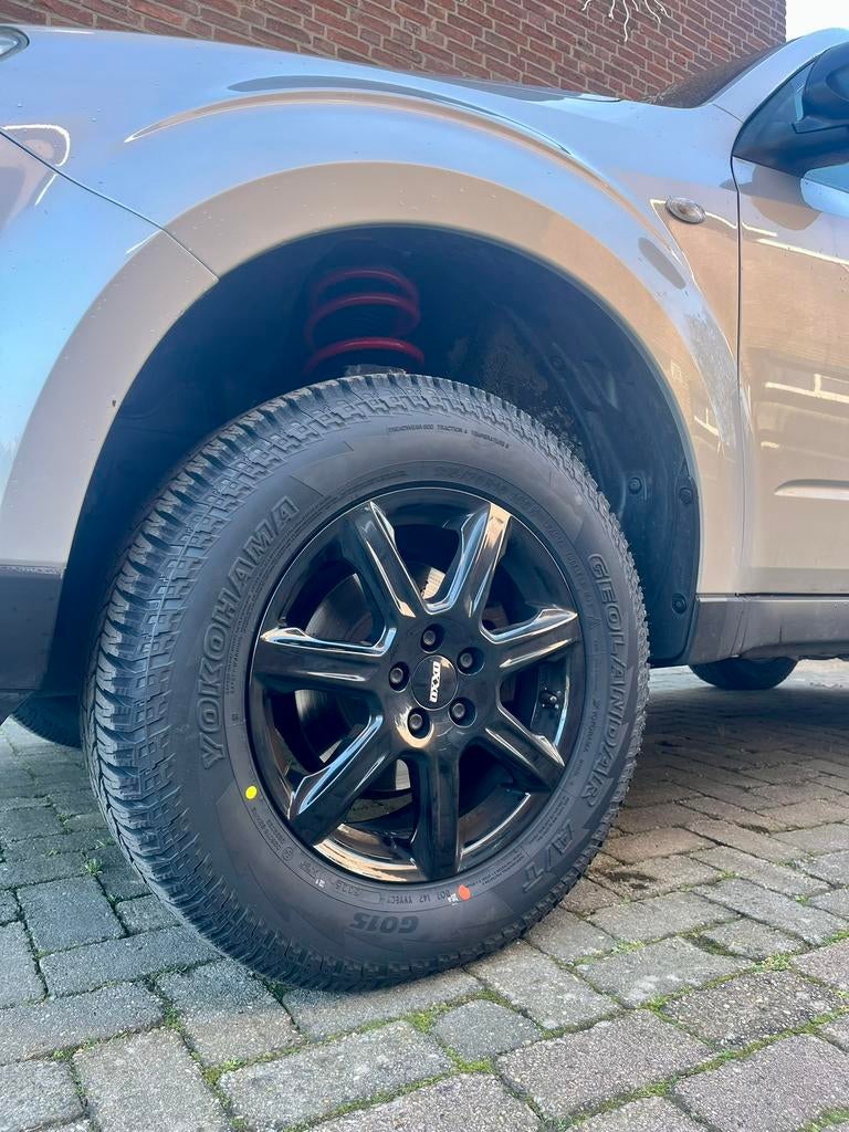 3 maanden oud, Yokohama Geolander A/T, maat 215/70 r16, 100h, Ophalen, Zo goed als nieuw