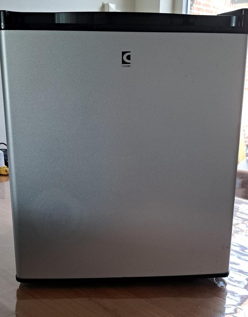 Compacte mini koelkast, Ophalen, Minder dan 75 liter, Zonder vriesvak, Gebruikt