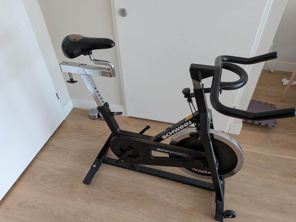 Schwinn Spinningfiets - Perfect voor Thuis Workouts, Sport en Fitness, Gebruikt, Spinningfiets, Ophalen of Verzenden, Metaal
