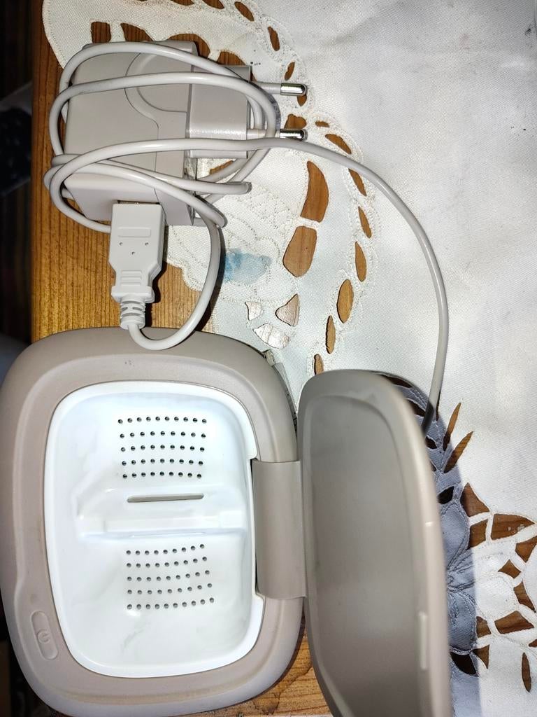 Te koop Clean en Dry Box voor reinigen,drogen gehoorapperaat, Ophalen of Verzenden, Zo goed als nieuw