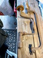 Oude ijzerzaag en handboor. Zie foto,s., Ophalen of Verzenden