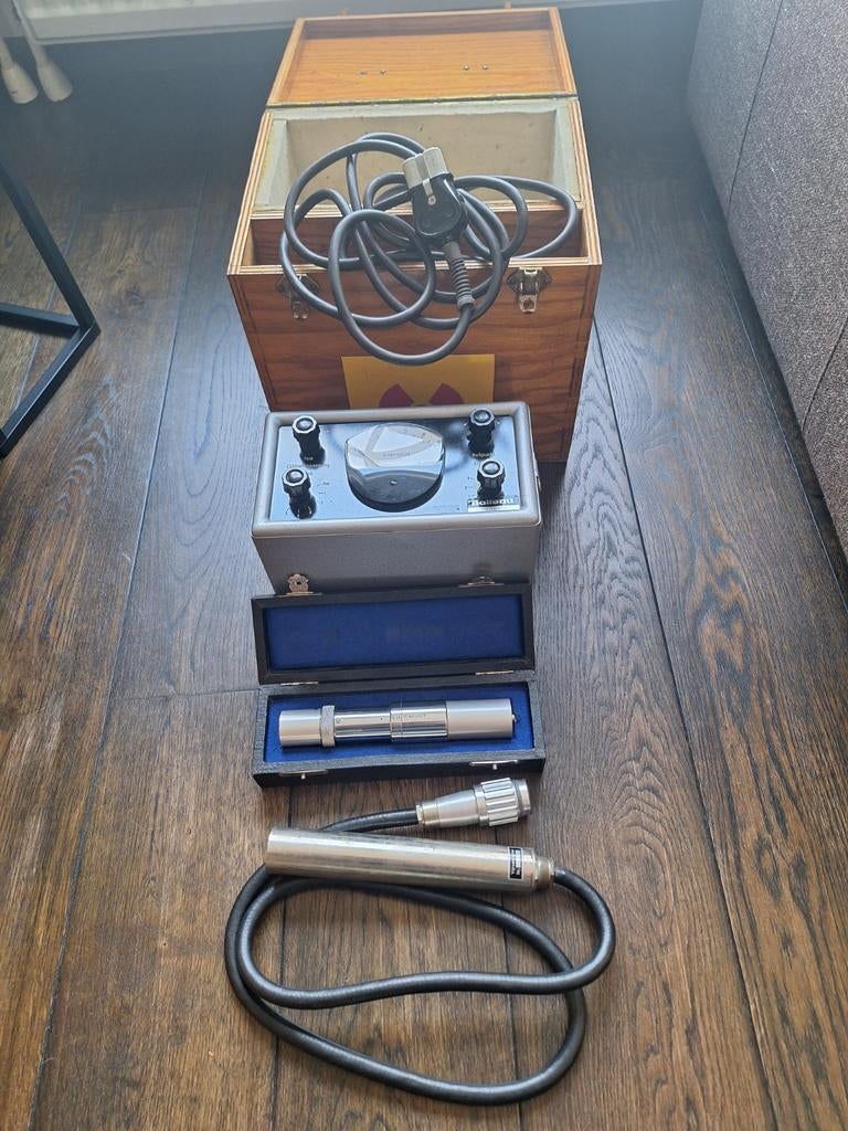 Vintage Radioactiviteit Meter - Compleet in Houten Kist, Doe-het-zelf en Verbouw, Meetapparatuur, Ophalen, Gebruikt, Overige meters
