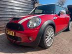 Mini 1.6 16V Cooper S 128KW 2007 Rood nw apk, Auto's, Mini, Voorwielaandrijving, 4 cilinders, 4 stoelen, 49 €/maand