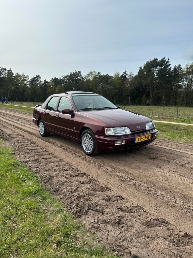 Ford Sierra 2.0 I CL SDN U9 1989, Auto's, Achterwielaandrijving, 118 pk, 4 cilinders, Bruin