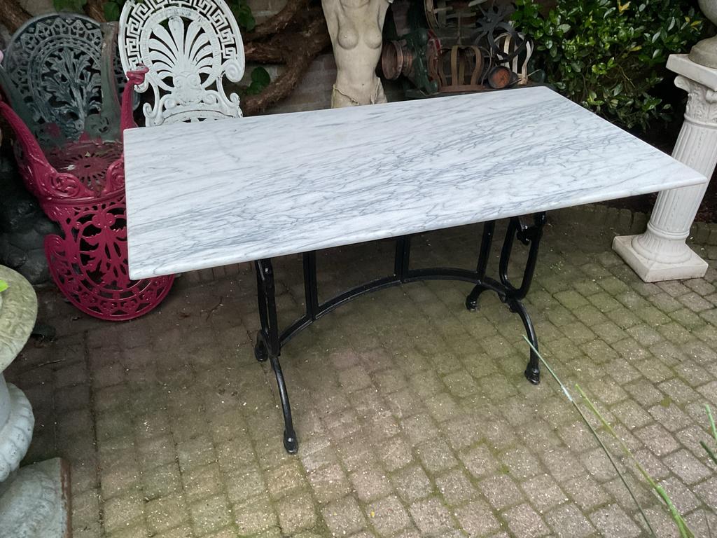 Antieke marmeren tuintafel met smeedijzeren onderstel, Ophalen