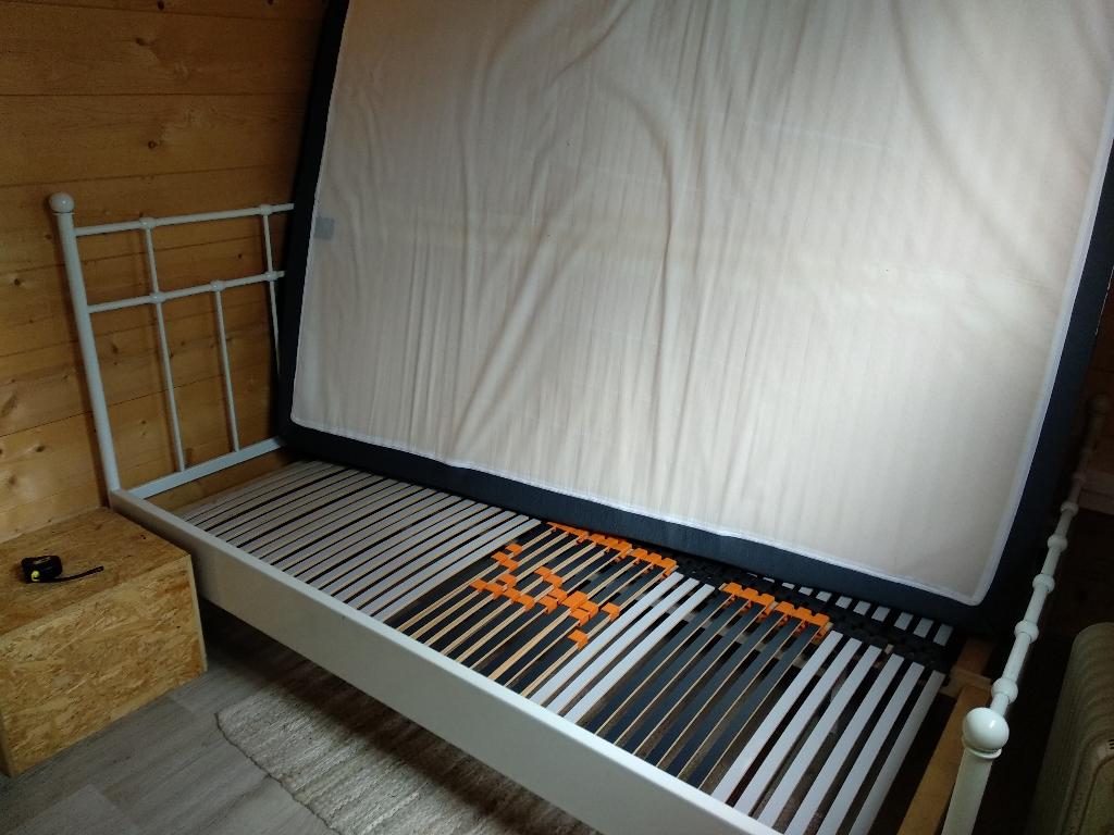 Twijfelaar bed, Huis en Inrichting, Ophalen, Gebruikt, Beige, 140 cm