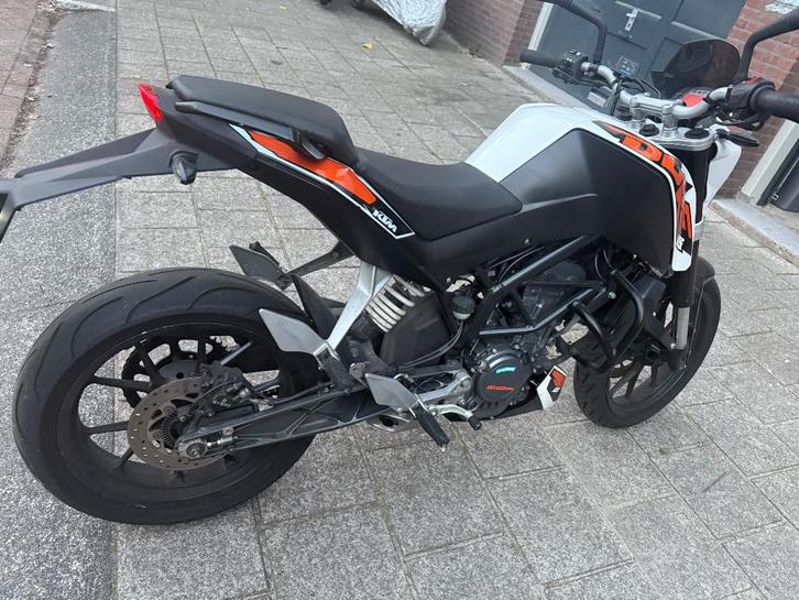 KTM Duke 125cc, Motoren, Motoren | KTM, Particulier, Naked bike, 11 kW of minder, Minimaal motorrijbewijs A1, Handvatverwarming