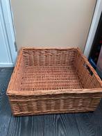 Vierkante rieten mand 50x50x21 cm, Huis en Inrichting, Woonaccessoires | Schalen en Manden, Gebruikt, Mand, Vierkant, Ophalen of Verzenden