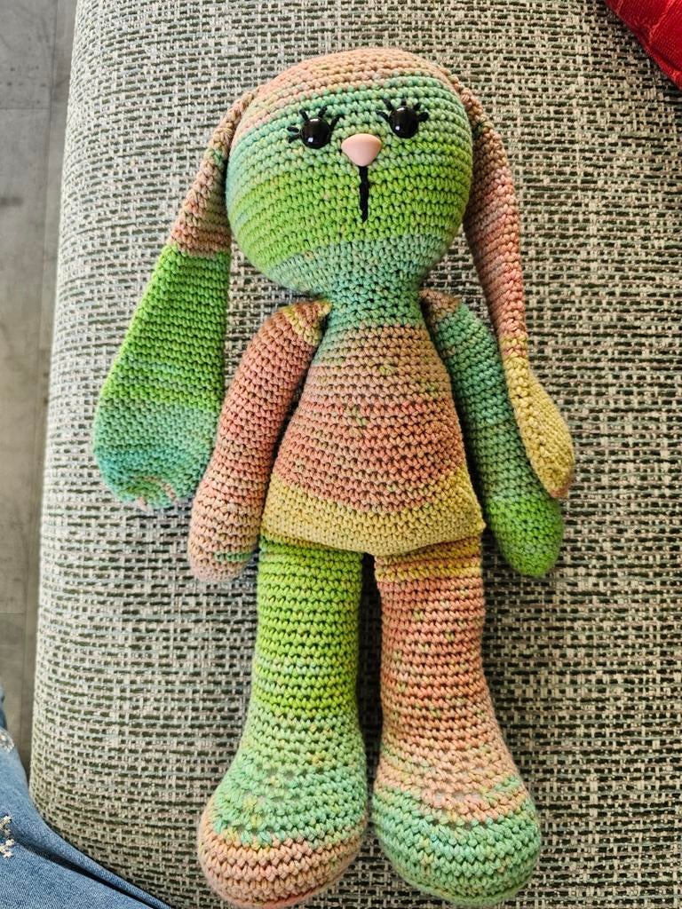 Handgemaakt gehaakt Funny konijn - Nieuw en knuffelbaar!, Ophalen of Verzenden