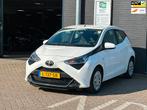 Toyota Aygo 1.0 VVT-i x-play/1STE EIG/AIRCO/CAMERA/NL-AUTO N, Auto's, Voorwielaandrijving, Stof, Gebruikt, Euro 6