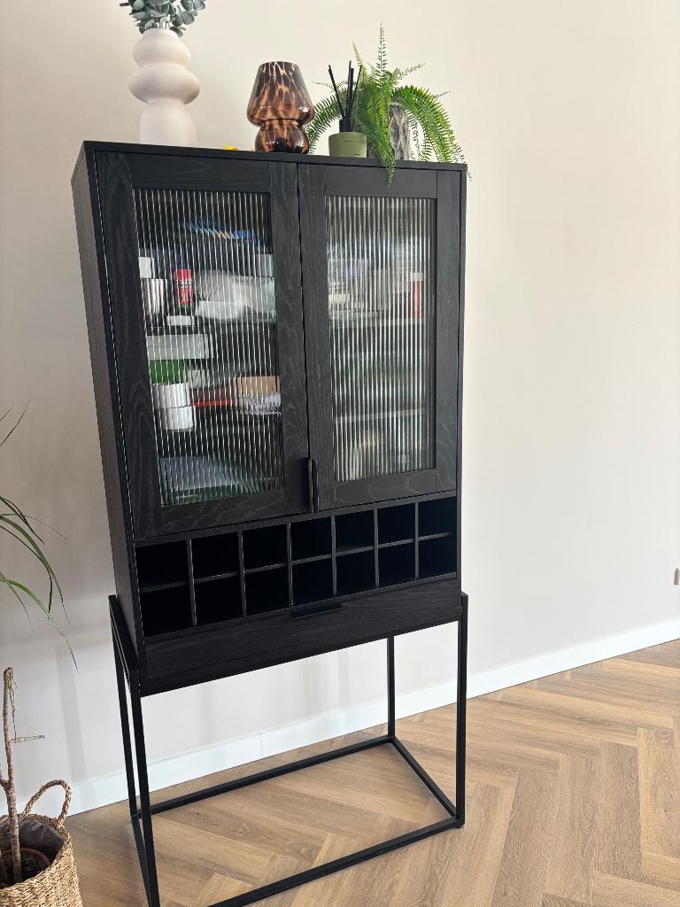 Zuiver wijnkast Travis, Huis en Inrichting, Ophalen, Met deur(en), 50 tot 100 cm, Zo goed als nieuw