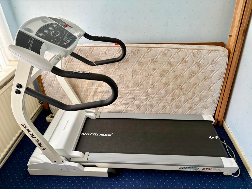 Flow Fitness Runner DTM 500 Loopband, Sport en Fitness, Ophalen, Zo goed als nieuw, Loopband