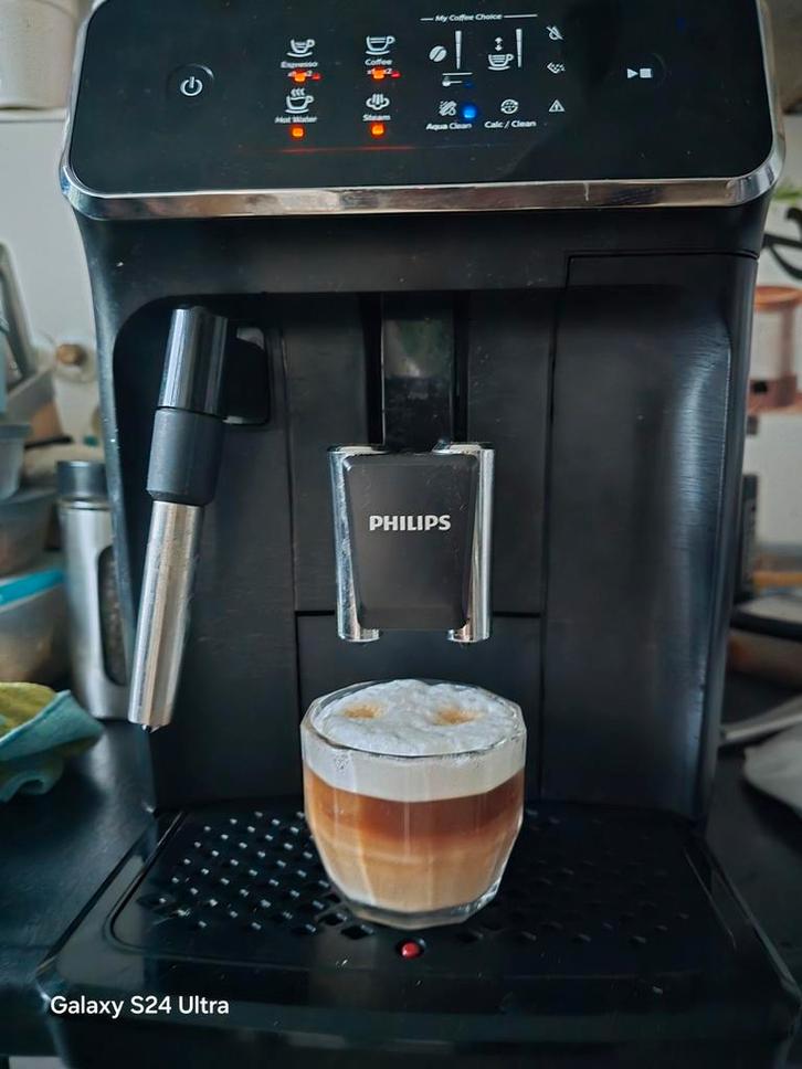 Volautomatische espressomachine, Witgoed en Apparatuur, Koffiezetapparaten, Zo goed als nieuw, Gemalen koffie, Koffiebonen, Koffiemachine
