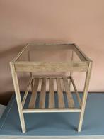 Bijzettafel / Nachtkastje - Bamboe & Glas - IKEA Nesna, Huis en Inrichting, Tafels | Bijzettafels, Ophalen, Minder dan 45 cm, Minder dan 55 cm