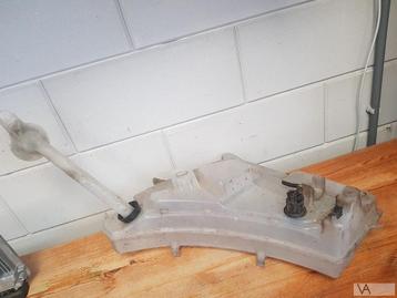 Porsche Panamera 2010 - 2016 ruitensproeier tankje tank €30 beschikbaar voor biedingen