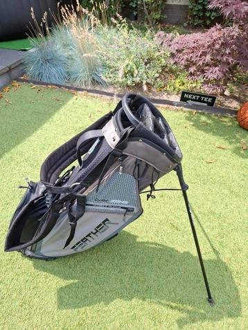 BigMax Feather standbag golftas. 5 vaks, in goede staat  beschikbaar voor biedingen