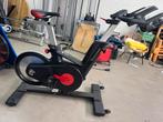 Spinbike tomahawk ic6 met monitor, Ophalen, Zo goed als nieuw, Spinningfiets
