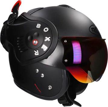 Boxer helm Gezocht beschikbaar voor biedingen