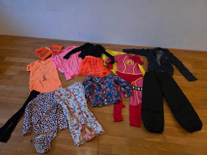 Kledingpakket meisje maat 104 - oa skibroek en mega mindy, Kinderen en Baby's, Kinderkleding | Kinder-kledingpakketten, Gebruikt