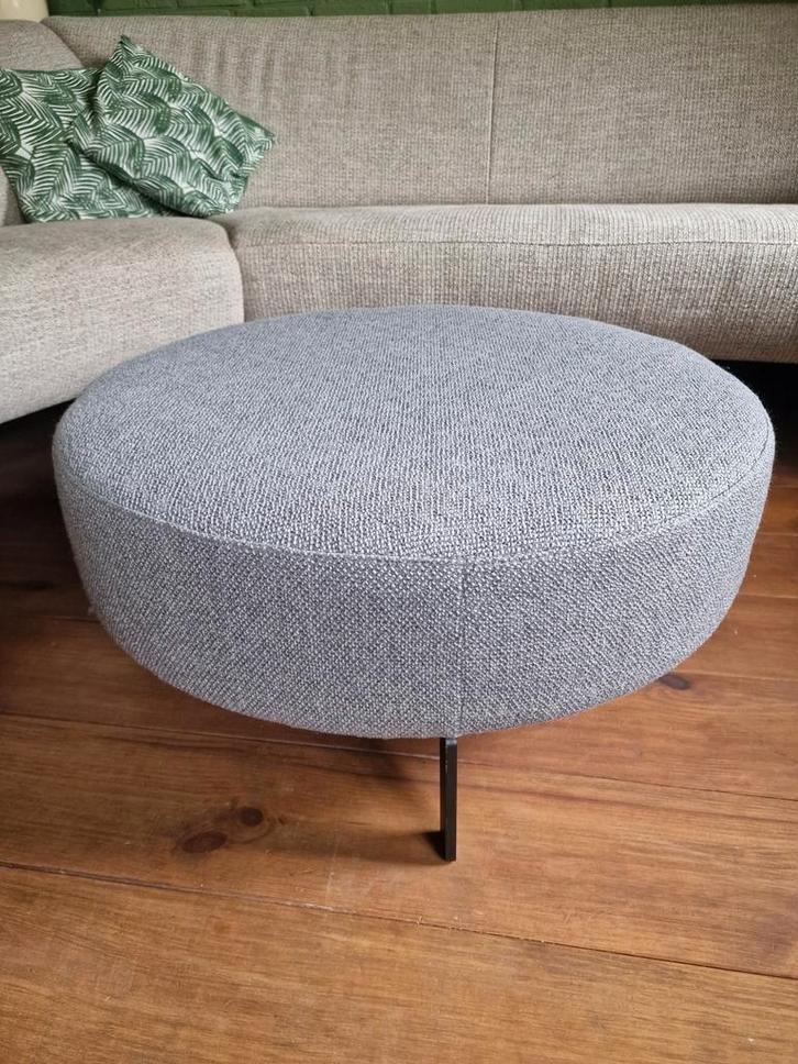 Nieuwe Prominent Hocker - Ø80cm, H36cm grijs, Huis en Inrichting, Banken | Voetenbanken en Poefen, Nieuw, 75 tot 100 cm, 75 tot 100 cm