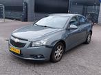 Chevrolet Cruze 2.0D LS 16'' L.M.V Export?! (bj 2010), Auto's, Euro 5, Stof, 4 cilinders, Origineel Nederlands