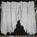 Vintage wit kanten vitrages roze en lila rozen B580cm 2x, Wit, Ophalen of Verzenden, Zo goed als nieuw, 200 cm of meer