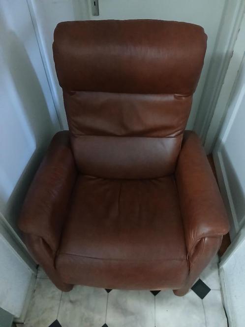 Sta op stoel leer Hukla met accu weinig gebruikt, Huis en Inrichting, Stoelen, Zo goed als nieuw, Eén, Leer, Bruin, Ophalen