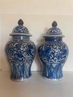 Twee solide Chinese blauw witte deksel vazen h: 25cm, Antiek en Kunst, Antiek | Vazen, Ophalen of Verzenden