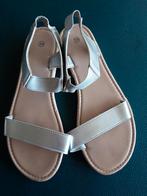 Dames schoenen sandalen zilverkleurig mt 39, Overige kleuren, Zo goed als nieuw, Sandalen of Muiltjes, Ophalen of Verzenden