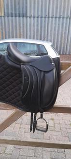 Devoucoux Korrika M 17.5 inch, Dieren en Toebehoren, Paarden en Pony's | Overige Paardenspullen, Ophalen of Verzenden, Zo goed als nieuw