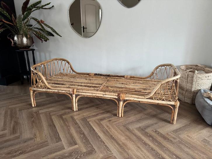 Rotan kinderbed/daybed, Kinderen en Baby's, Kinderkamer | Bedden, Gebruikt, 180 cm of meer, 70 tot 85 cm, Matras, Ophalen