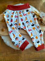 Handgemaakt Sinterklaas broekje maat 68, Kinderen en Baby's, Babykleding | Maat 80, Broekje, Jongetje of Meisje, Nieuw, Ophalen of Verzenden