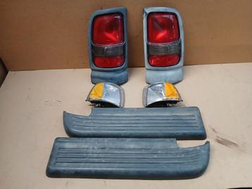 Achterlichten Dodge Ram 1500 2500 Knipperlicht bumper opstap beschikbaar voor biedingen