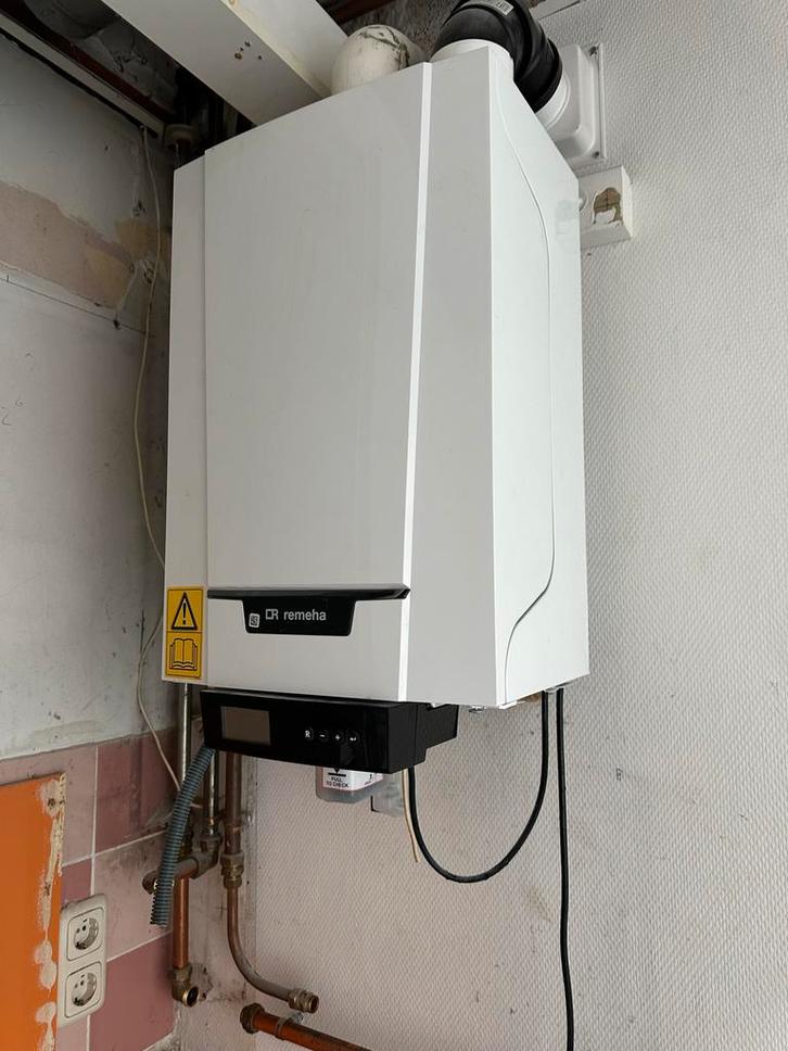 Remeha Ketel - Zo goed als nieuw!, Doe-het-zelf en Verbouw, Geisers en Boilers, Zo goed als nieuw, Geiser, Aardgas, Minder dan 20 liter