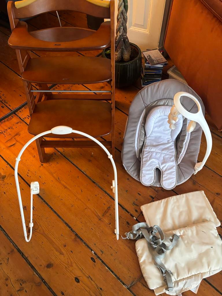 Hauck Kinderstoel met 2-in-1 Bouncer, Kinderen en Baby's, Kinderstoelen, Gebruikt, Meegroeistoel, Afneembaar eetblad, Ophalen