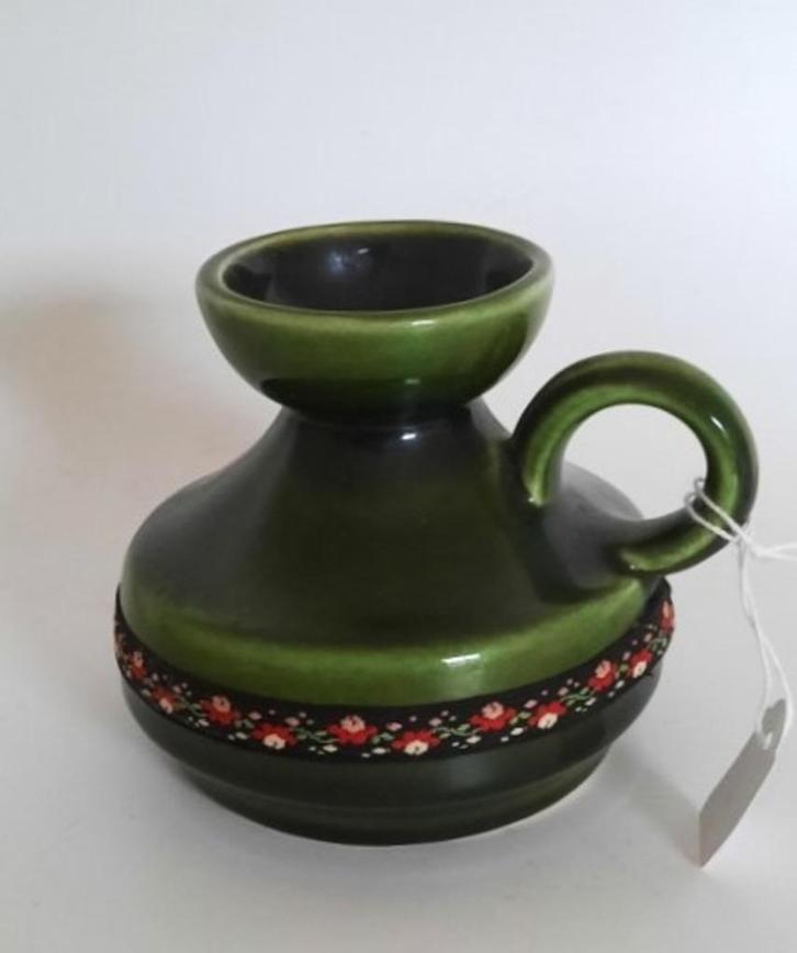 Mooi kannetje groen met geborduurd lintje - Gmunder A 9, Huis en Inrichting, Woonaccessoires | Vazen, Zo goed als nieuw, Groen