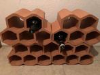 Terracotta stenen als wijnrek, Ophalen, Overige materialen, 15 tot 25 flessen, Zo goed als nieuw