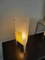 Vintage design tafellamp kunststof geel transparant, Huis en Inrichting, Kunststof, Gebruikt, Ophalen of Verzenden, Design, vintage, retro, Mid Century Modern, minimalistisch,