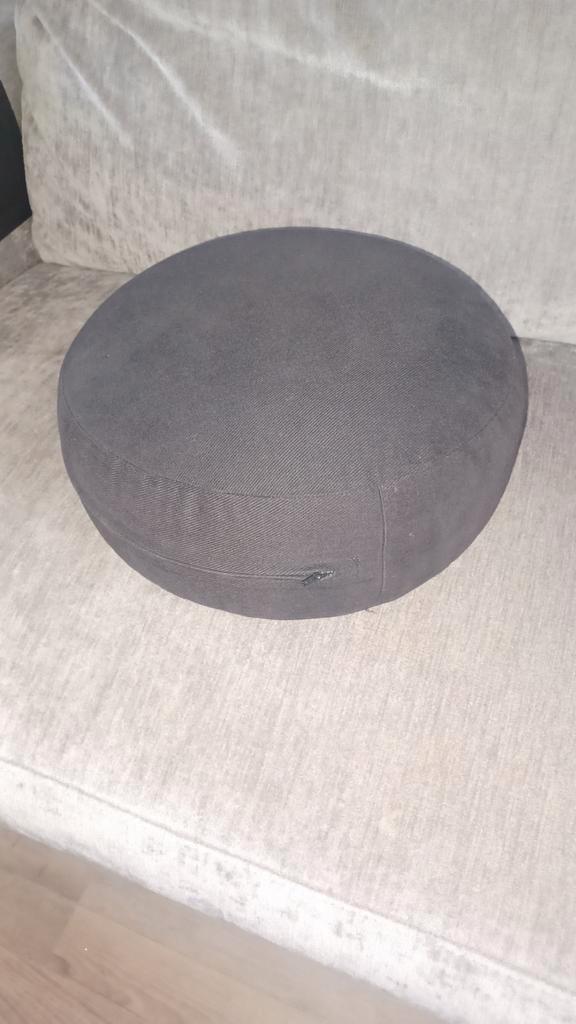Mooi zwart meditatie kussen met wasbare hoes, Huis en Inrichting, Woonaccessoires | Kussens, Zo goed als nieuw, Zwart, Rond, Ophalen of Verzenden