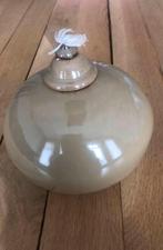 Olielamp zandkleur, diameter 17 cm en hoog 17 cm, Ophalen of Verzenden, Zo goed als nieuw