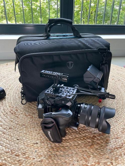 Panasonic EVA 1 met Shape & Smallrig Accessoires, Audio, Tv en Foto, Videocamera's Digitaal, Gebruikt, Camera, Panasonic, Ophalen