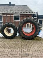 Set Pirelli 20.8 r38 en 16.9 r28 dubbellucht, Ophalen of Verzenden