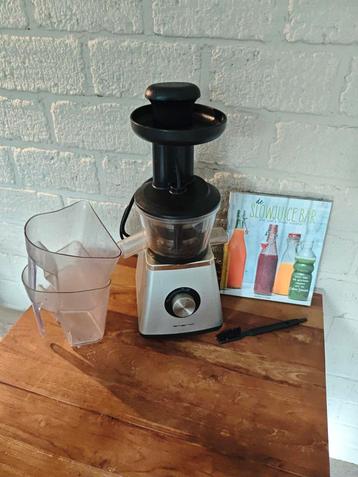 Emerio Slowjuicer + Receptenboek beschikbaar voor biedingen