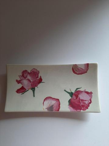 Gien Bordje met Rozen beschikbaar voor biedingen