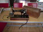 Singer naaimachine met kniebeugel, Hobby en Vrije tijd, Naaimachines en Toebehoren, Ophalen, Zo goed als nieuw, Naaimachine, Overige merken