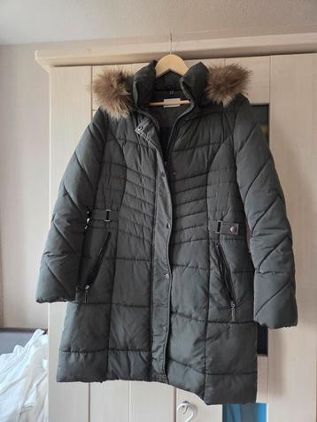 Groene winterjas Maat 42 beschikbaar voor biedingen