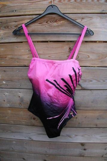 Badpak zwart/ roze Solar mt 46 Vaste prijs beschikbaar voor biedingen